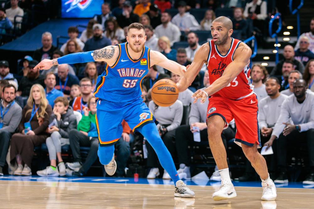 他几乎被彻 他几乎被彻